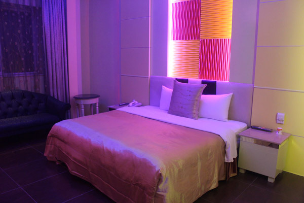 room_02.jpg