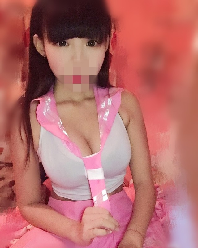 童顏美乳 庭庭 胸前圓滿讓人看得很舒服_副本.jpg
