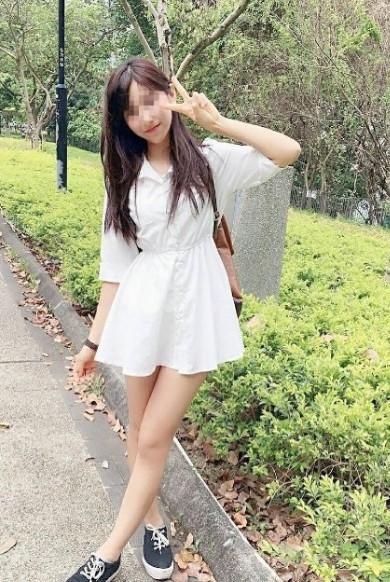 洛洛--158-B -20歲  甜美可愛 雖說沒有很高挑 嬌小中的極品也算是正妹一枚 很可愛 乃.jpg