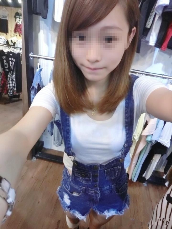 琪琪-160-C -45-21歲 服裝店鄰家小妹 兼職貼補家用 穴緊水多很敏感 叫聲淫口技超棒 很.jpg