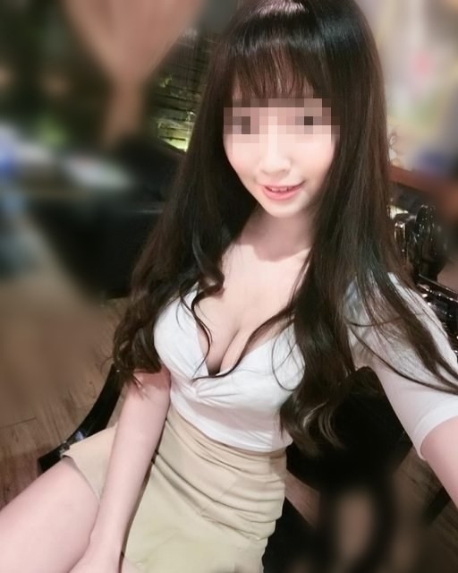 愛佳奈 170 48 D  23y  氣質主播 火辣好身材 濕水鮑魚磨擦 淫聲細語水中吹簫.jpg.jpg