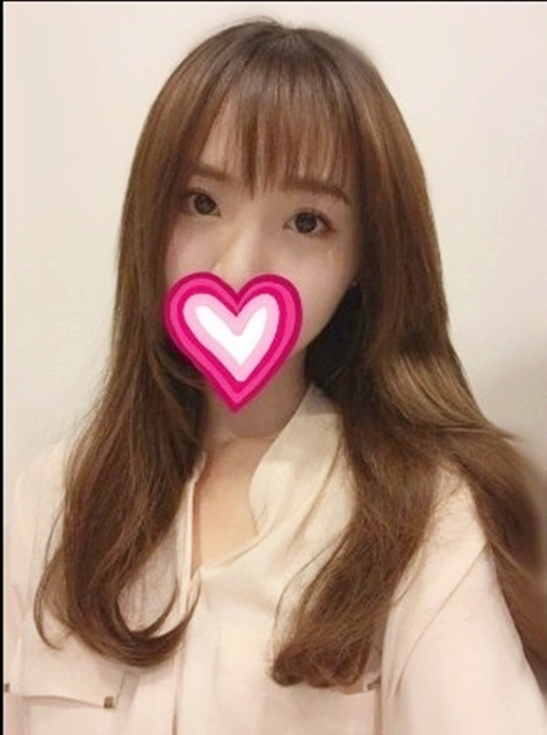 米恩  160cm  Ccup  45kg  21歲 很溫柔  體貼 會很多種叫床方式 床上是個不錯的小能手.jpg