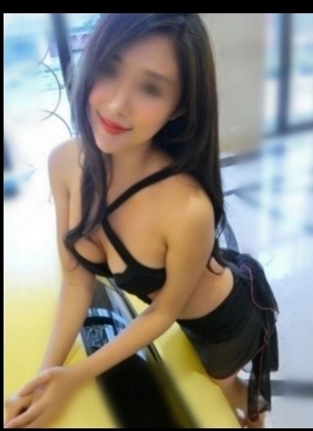 #小沫  164cm Dcup 24歲  精緻臉蛋 勻稱好身材 堅挺咪咪 皮膚白皙柔嫩 漂亮大眼睛性感.jpg