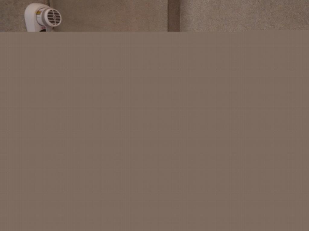 648536_15051316050027459081.jpg