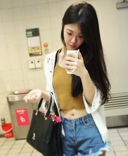 #敏兒  163 45 C 22歲  粉色鮑魚 粉色乳頭 鮮嫩多汁 很喜歡笑 笑容陽光甜美有點小酒窩.jpg