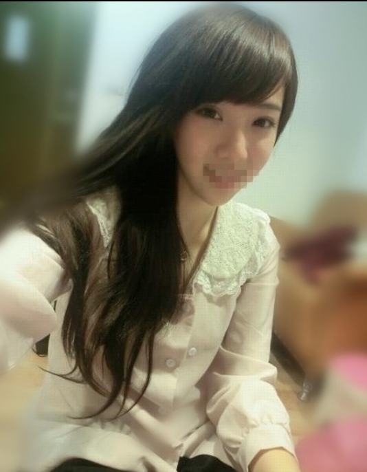 #小丸子  158 45 C 19歲  小隻馬 清純可愛 在家乖乖女一枚 床上小天使 淫蕩誘人~她是.jpg