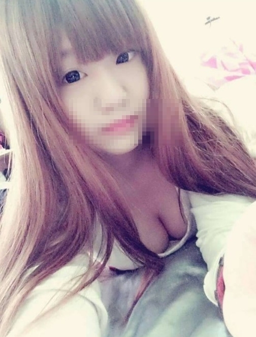 #龜龜  158 C 45 21  肉穴粉嫩  皮膚白 外貿不錯看 服務很騷 淫蕩又風騷 哈哈 你能抵.jpg