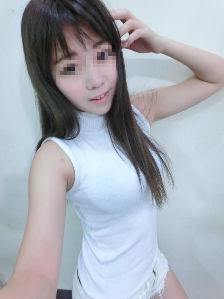 #小魚兒  160 45 C 21歲 白嫩肌膚 純甜美正妹 鄰家女孩氣質 肌膚白皙 嘟嘟的小嘴 超可.jpg