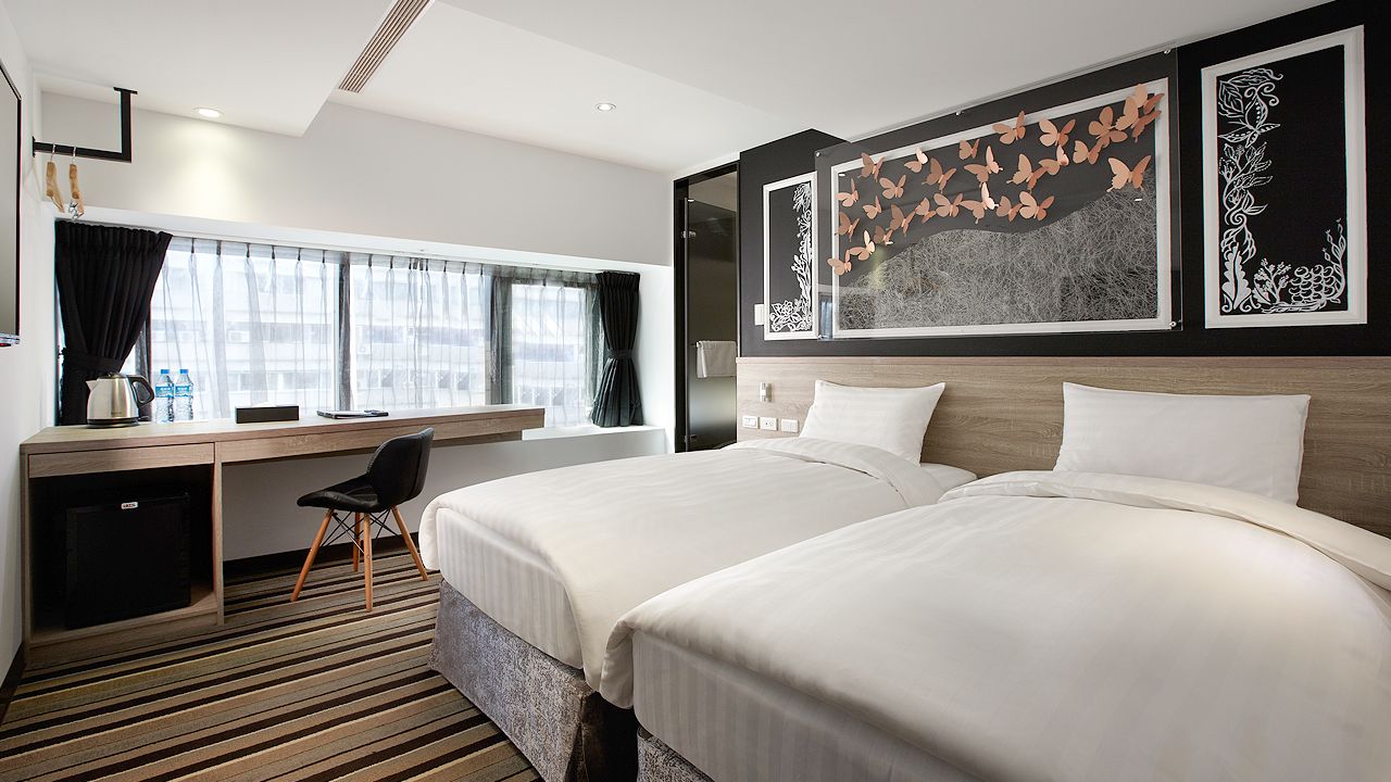 room4-2.jpg