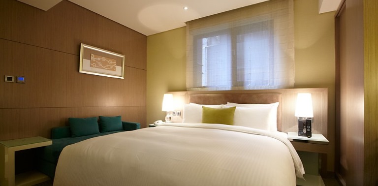 beauty-hotels-taipei-beautique-hotel-superior-suite-1.jpg