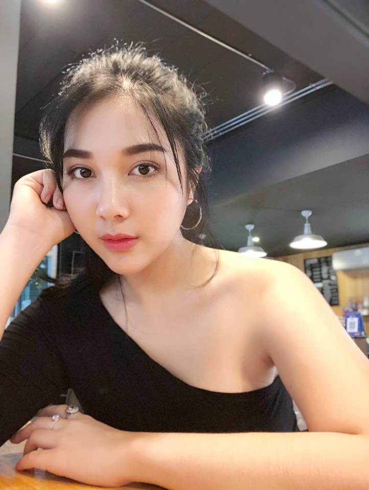 327. 28577601_10209121401626700_4411351215984847622_n.jpg