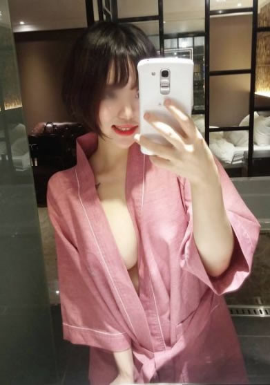 5C112835246.jpg