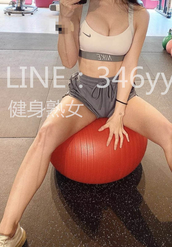 E8wZNIjVcAEn45F_副本.jpg
