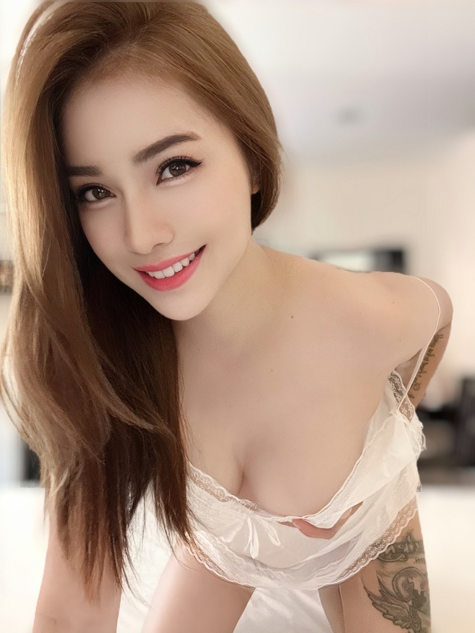 LINE_ALBUM_妹妹們本人照_231212_3.jpg