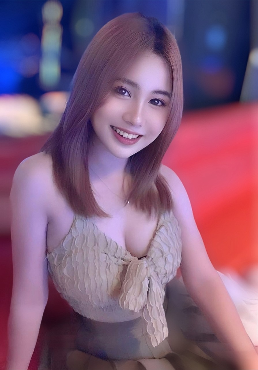 LINE_ALBUM_妹妹們本人照_231212_4.jpg