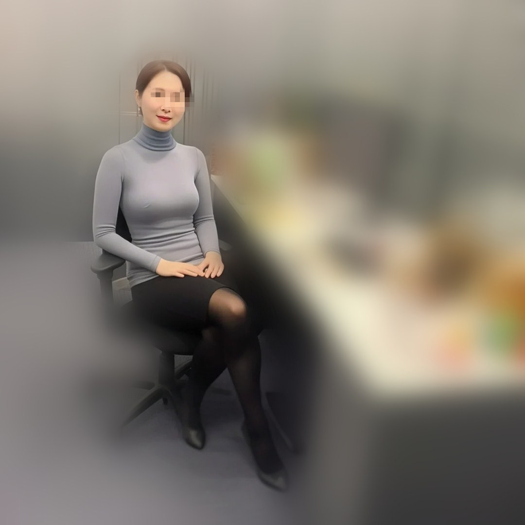 40 成熟大女生_3_谟_来自小红书网页版_副本.jpg