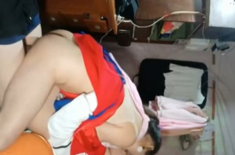 在廚房裡忙其他事...
