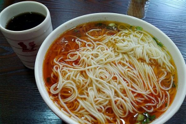 管飽噶“老太婆攤攤面”