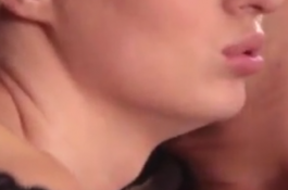 美女真的好性感